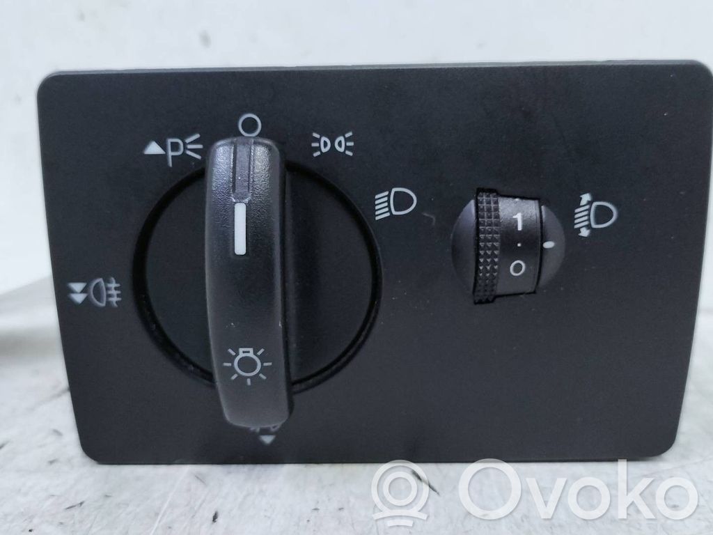 Ford Focus Comutator lumini bord 
