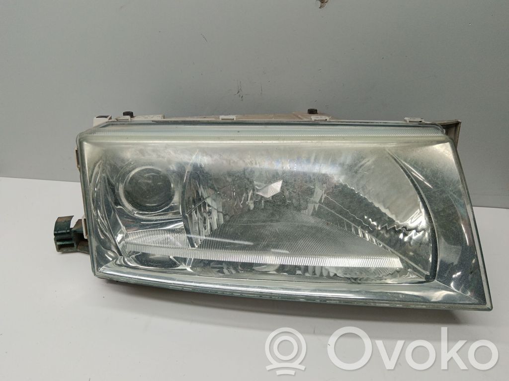 Skoda Octavia Mk1 (1U) Faro/fanale