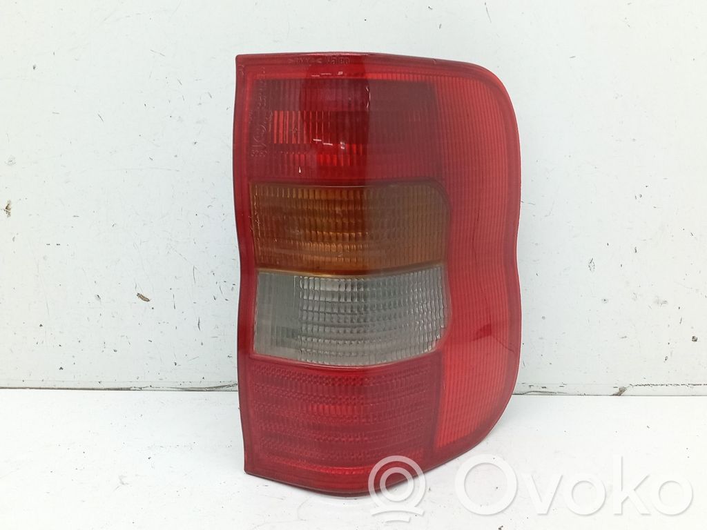 Luz trasera/de freno   90486300