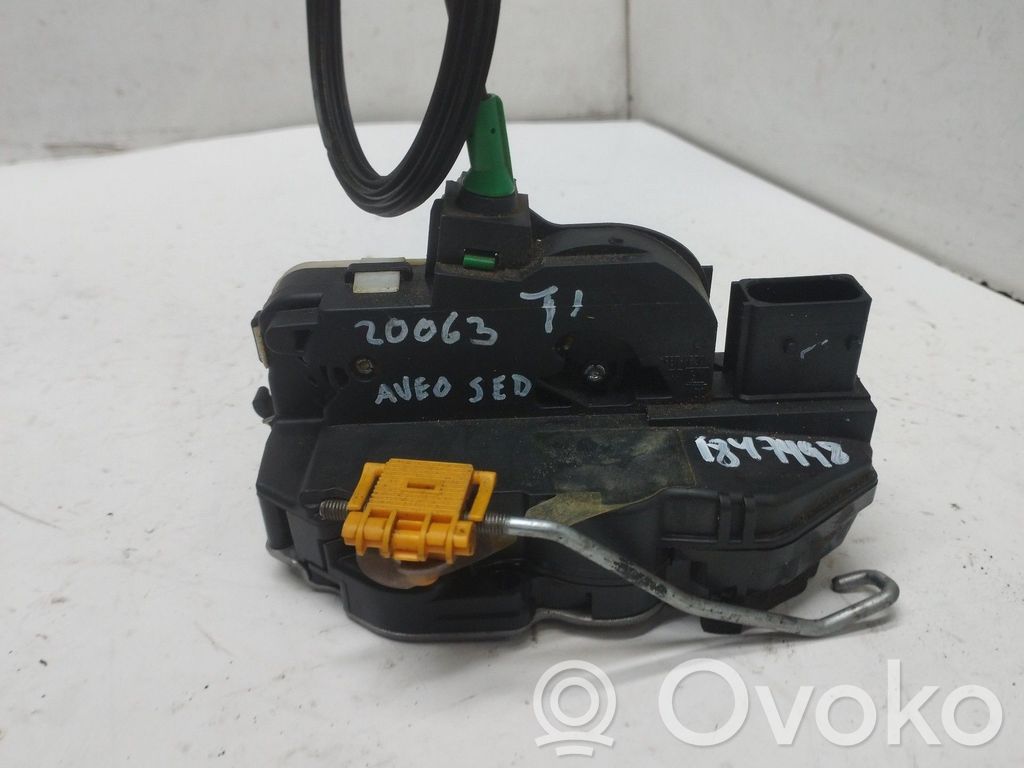 Chevrolet Aveo Cerradura de puerta trasera