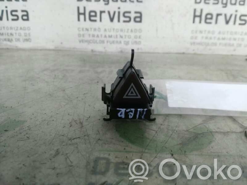Mercedes-Benz A W169 Botón interruptor de luz de peligro 