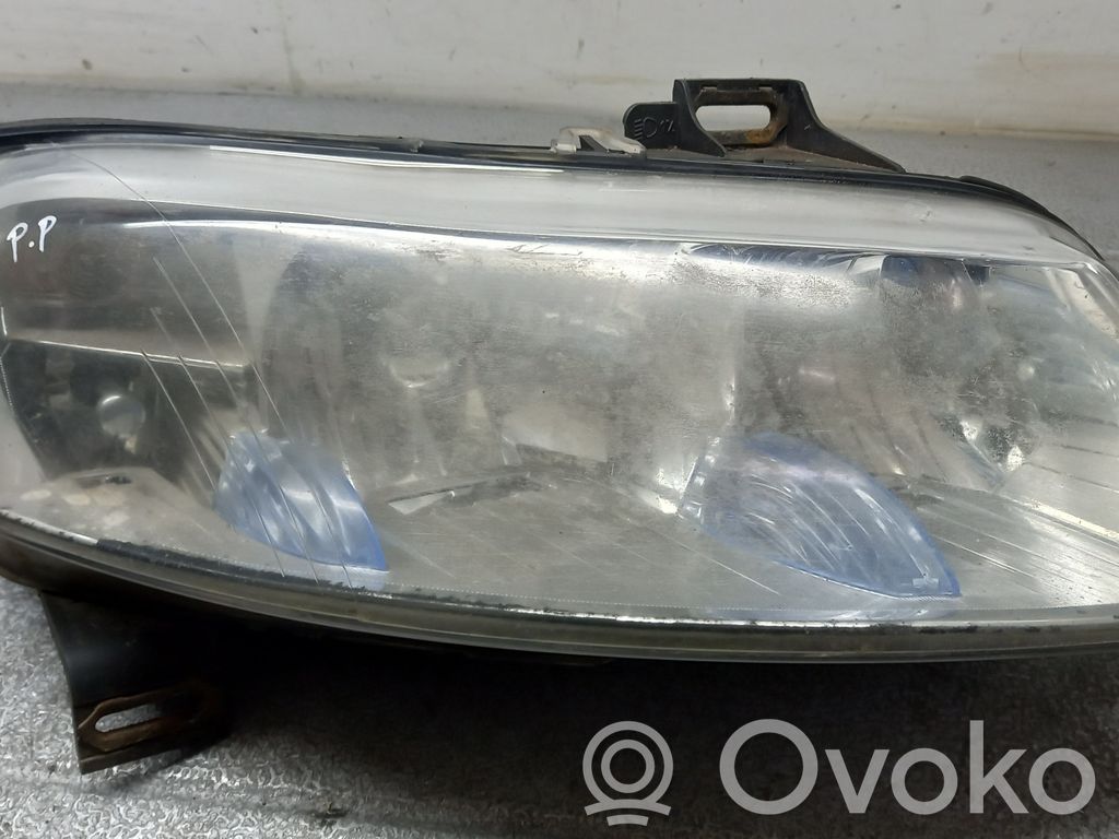 Front reflector