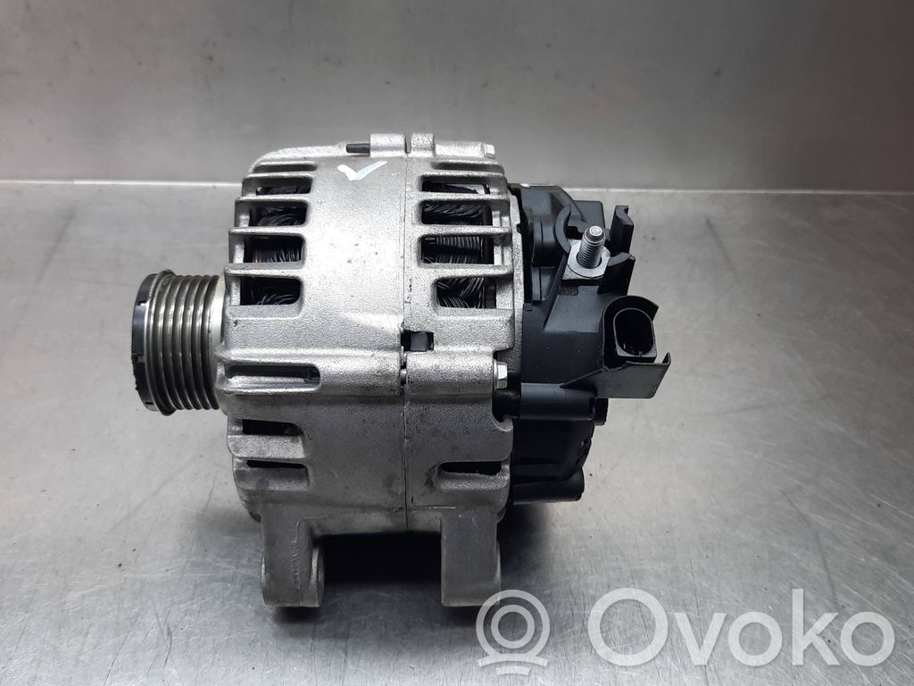 Volvo V40 Ģenerators 