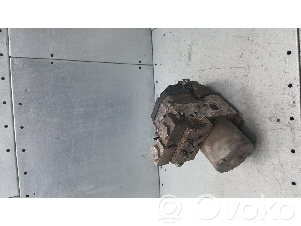 Audi A4 S4 B5 8D ABS bloks 