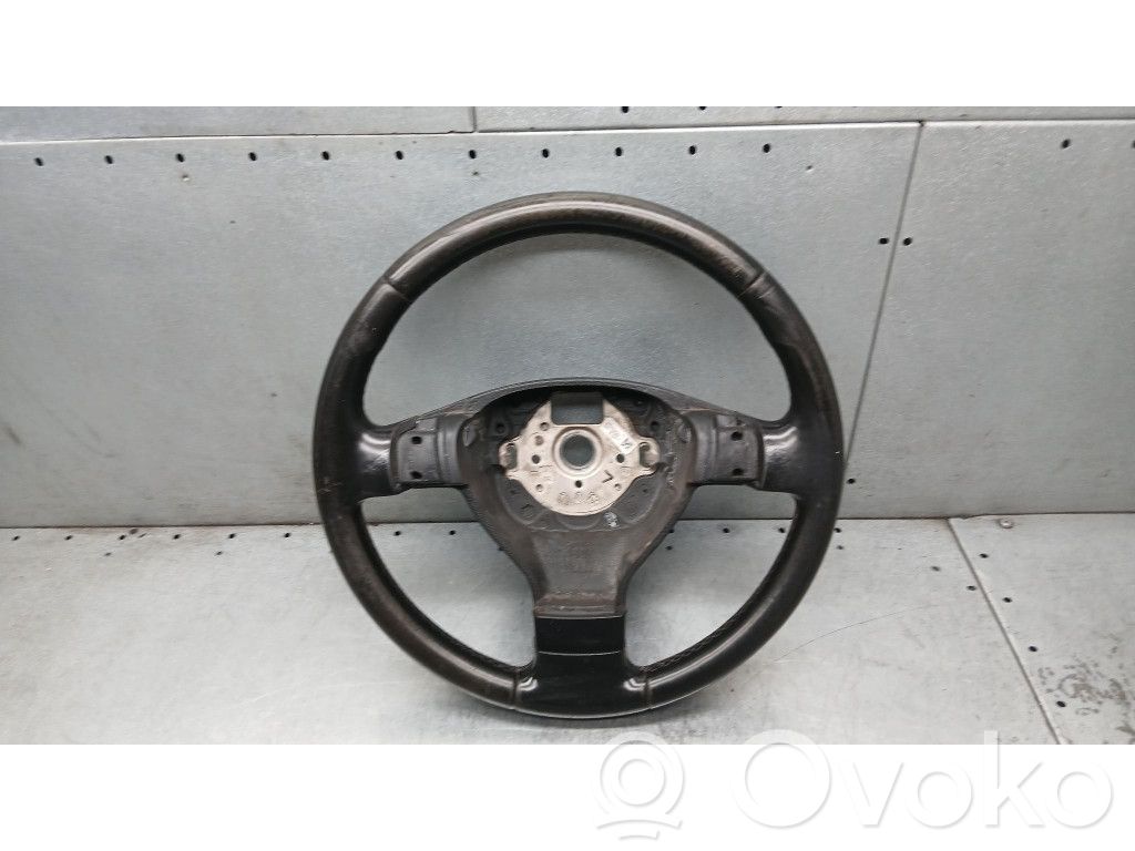Volkswagen PASSAT B6 Ohjauspyörä 