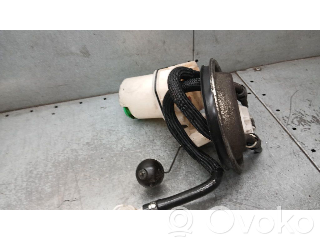 Opel Corsa C Polttoainesäiliön pumppu 