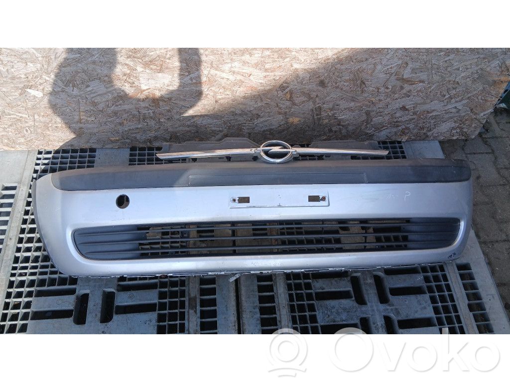 Opel Corsa C Parachoques delantero 