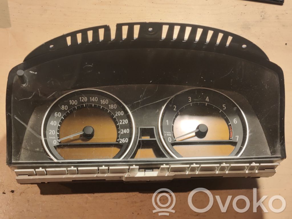 BMW 7 E65 E66 Nopeusmittari (mittaristo) 