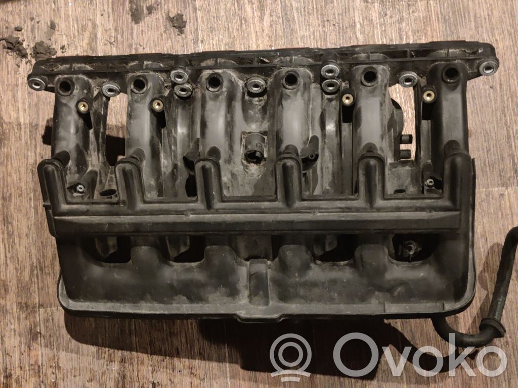 BMW 5 E60 E61 Intake manifold 