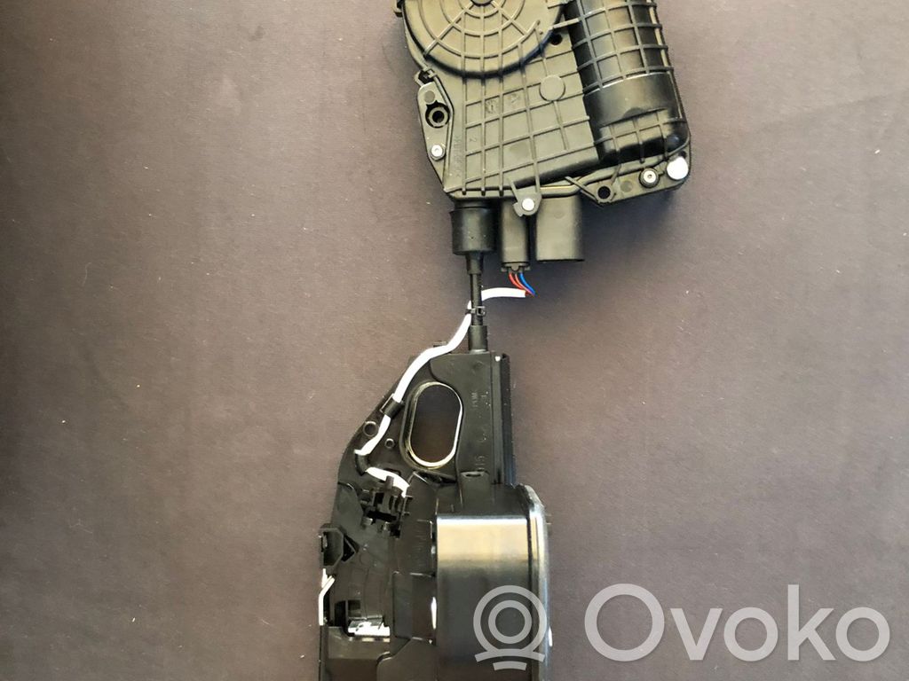 BMW X5 E70 Front door lock 