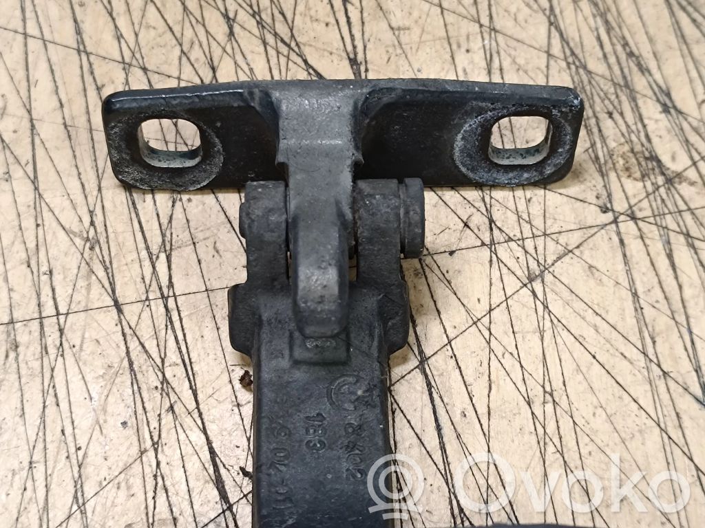 BMW X5 E53 Front door upper hinge 