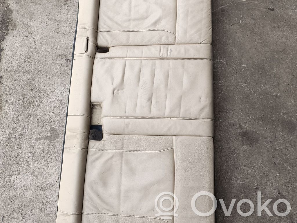 BMW X5 E53 Takaistuin 