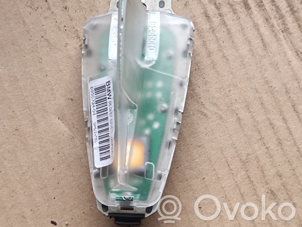BMW X5 E70 GPS-pystyantenni 