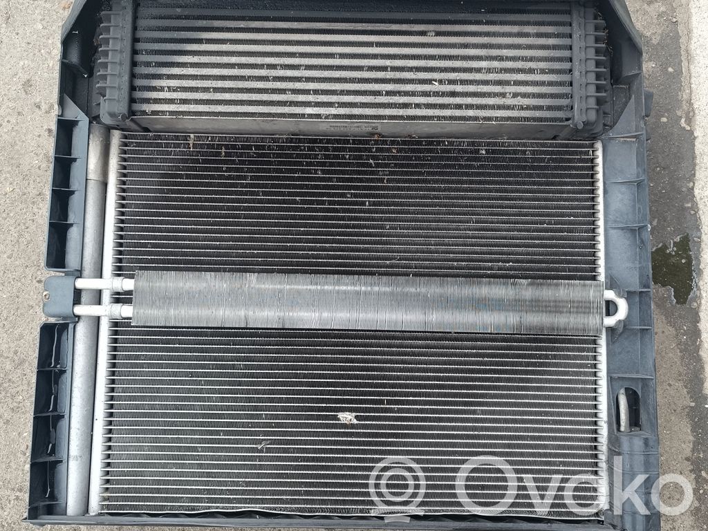 BMW X5 E70 Radiatorių komplektas 