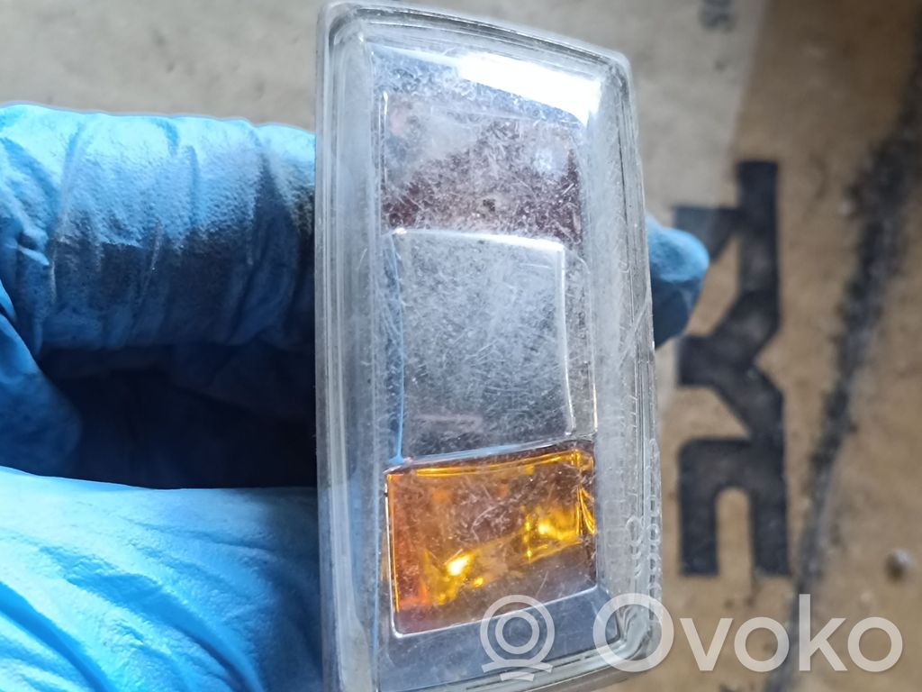 Volvo V70 Front fender indicator light 