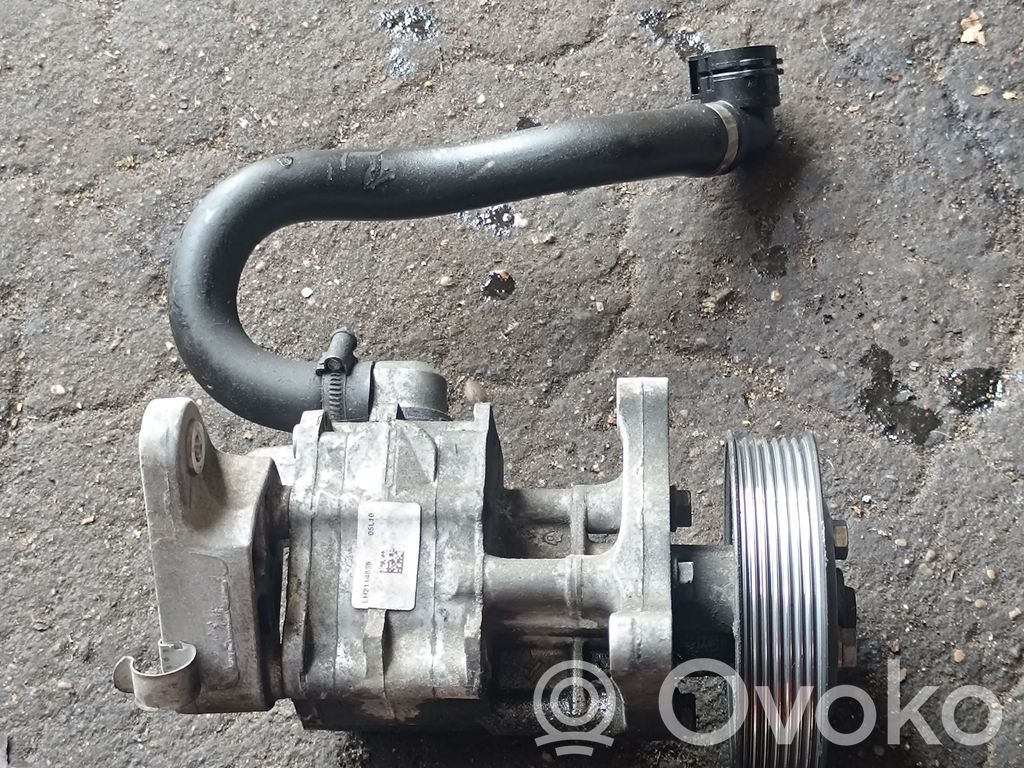 Power steering pump   679646203,6796462