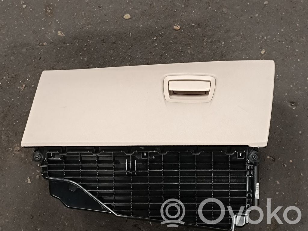 BMW 5 F10 F11 Schowek deski rozdzielczej 
