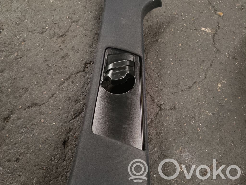 BMW X5 E53 Pilar (B) (superior) 