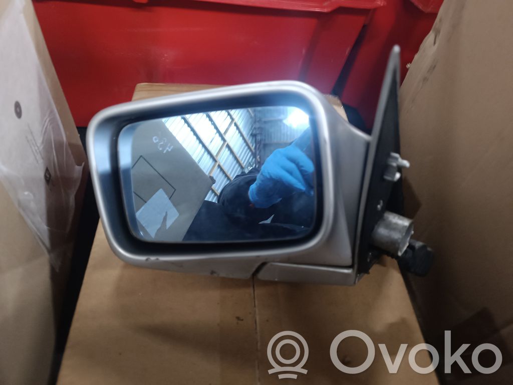 BMW 7 E32 Front door electric wing mirror 