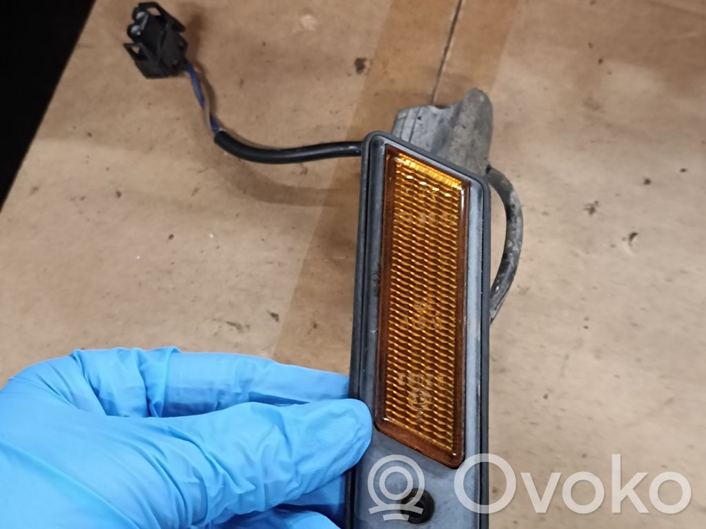 Front fender indicator light   13780149,1378014
