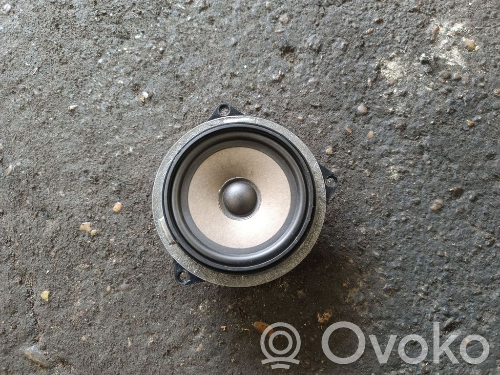 Front door speaker   9143232,430407858431