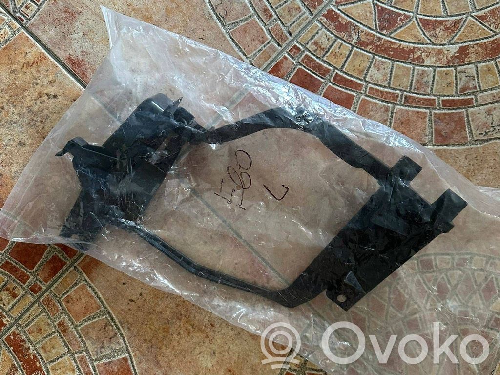 BMW 5 E60 E61 Halterung Scheinwerfer 