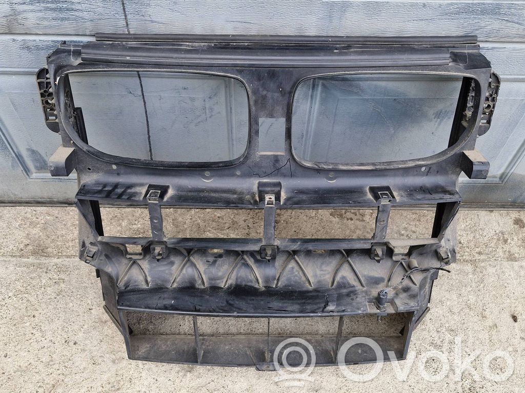 BMW X5 E70 Radiatorių panelė 