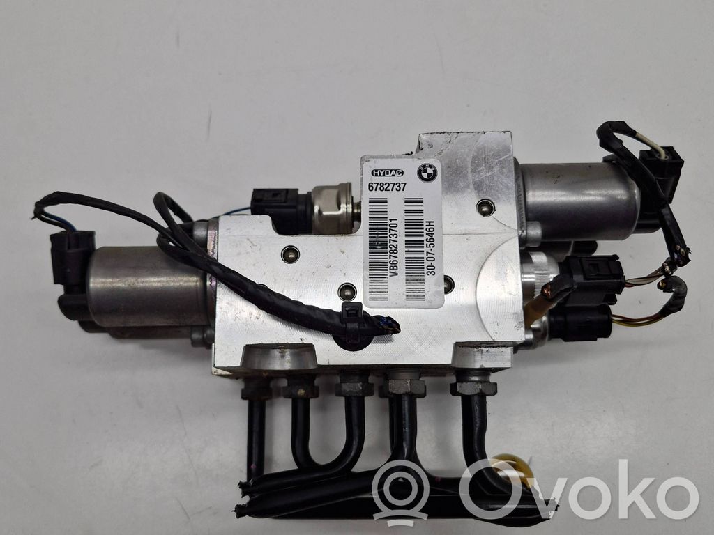 BMW X5 E70 Active stabilizer control/valve assembly 