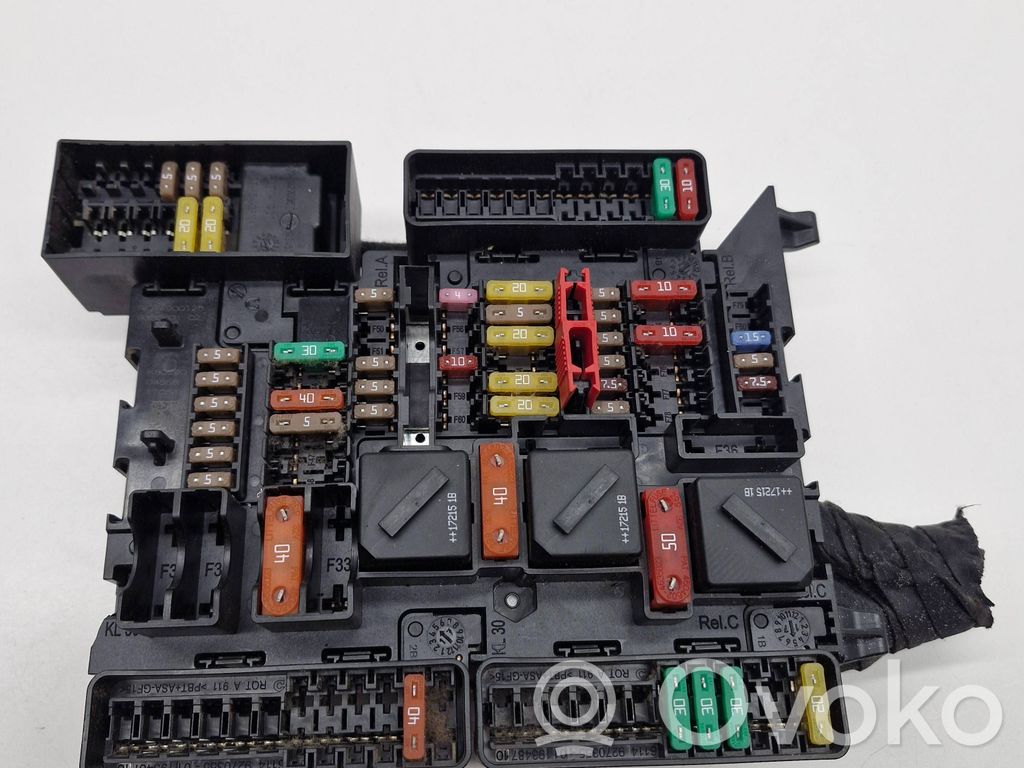 BMW X1 F48 F49 Fuse module 