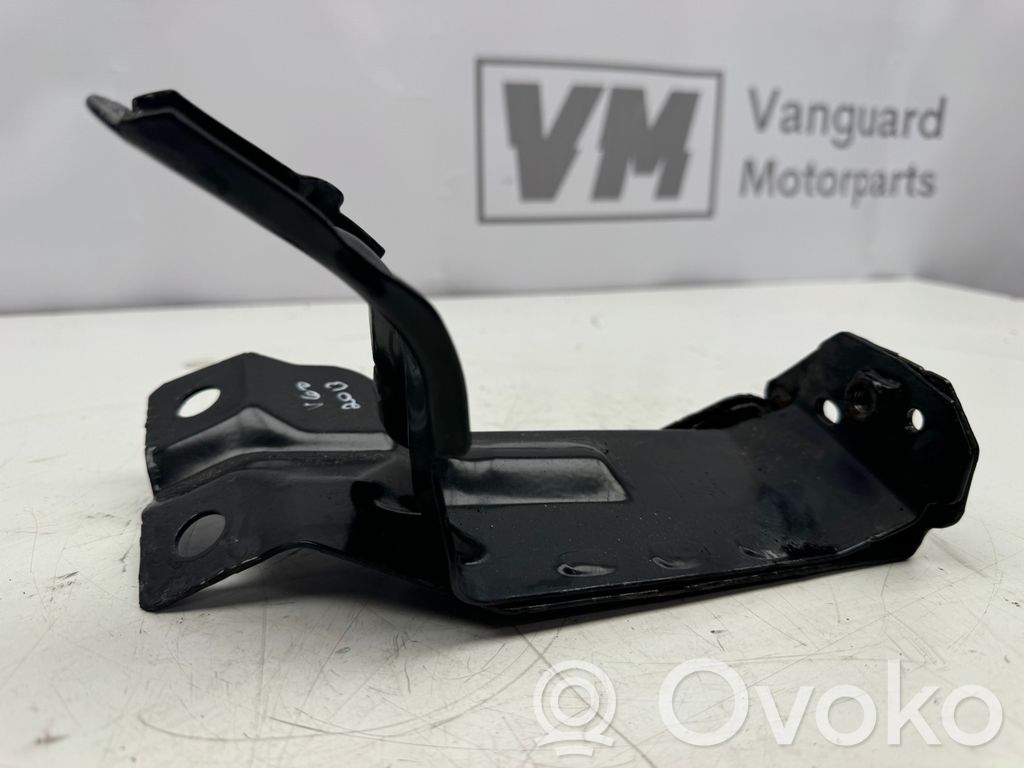 Volvo V60 Radiator mount bracket 