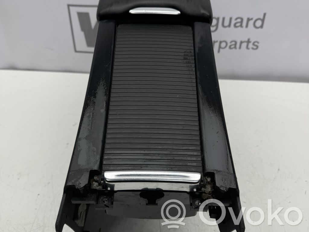 Volvo XC60 Reposabrazos 