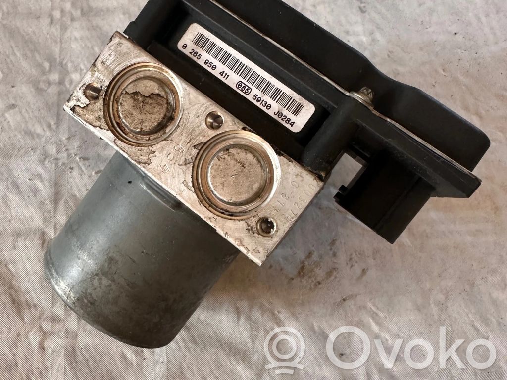 BMW 5 E60 E61 ABS Pump 
