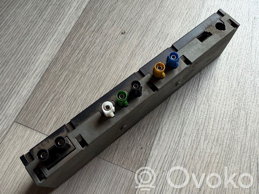 Antenos stiprintuvas   65256912828,65206912817,65206912828