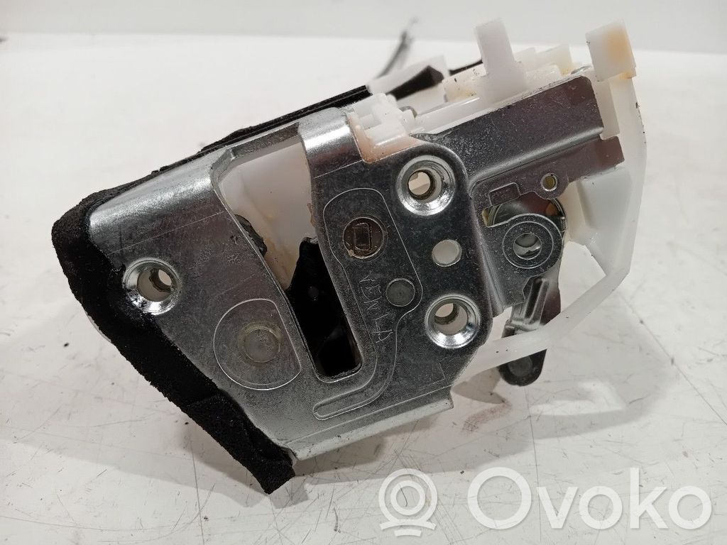 Opel Agila B Zamek drzwi tylnych 