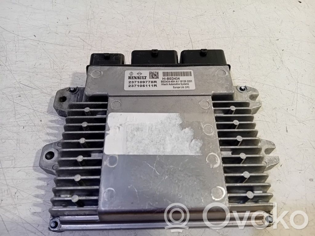 Renault Megane IV Engine control unit/module 