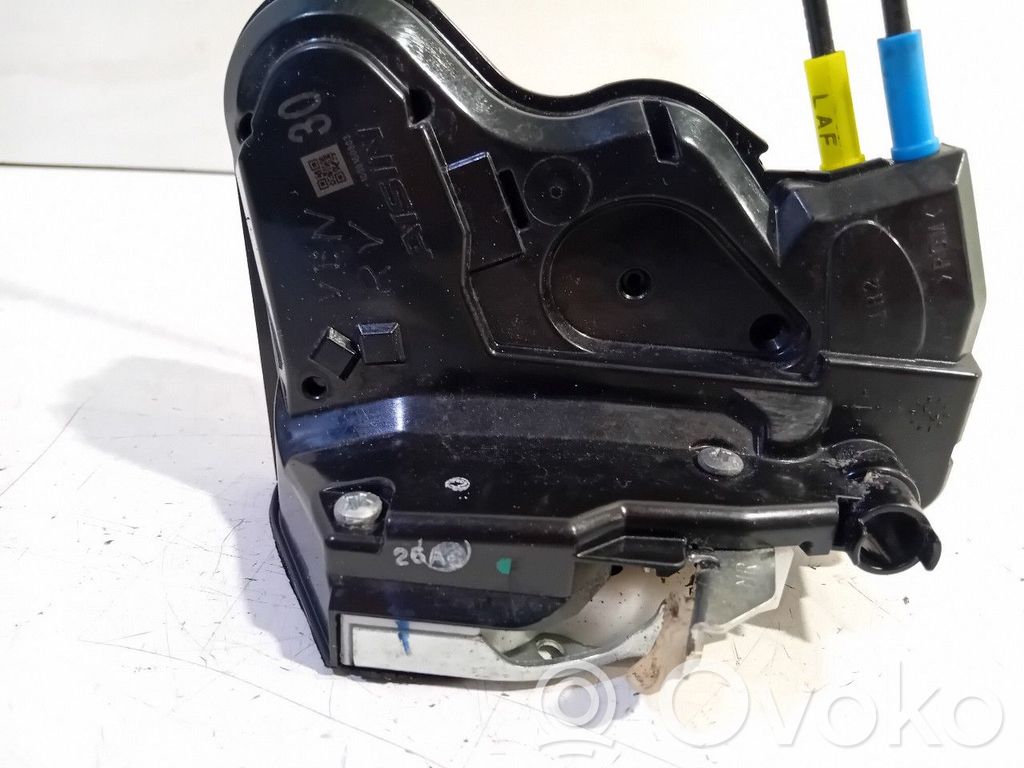 Front door lock   1006150803