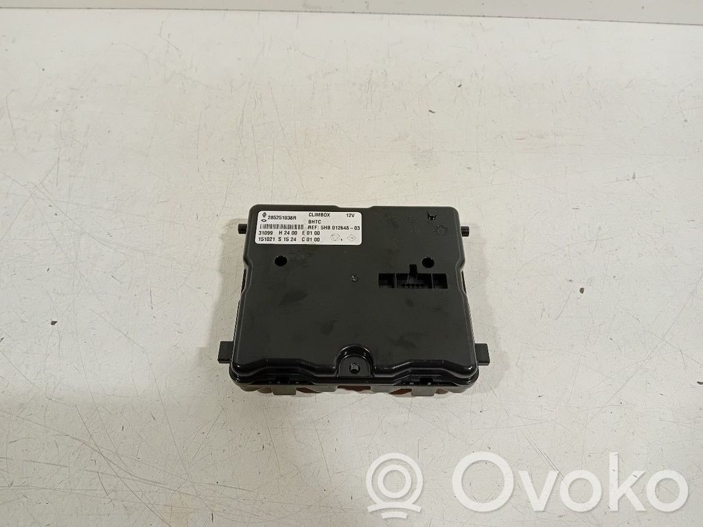 Renault Megane IV Climate control unit 