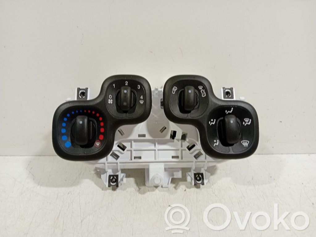 Fiat Panda III Panel klimatyzacji 