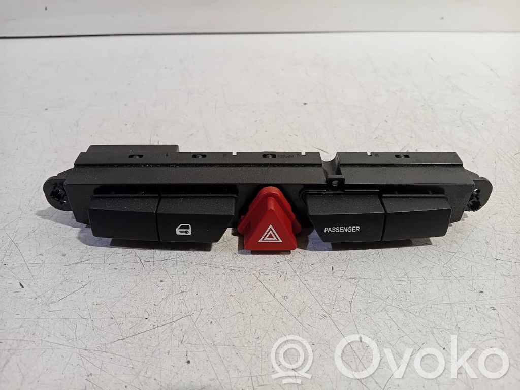 Hazard light switch   937001H000