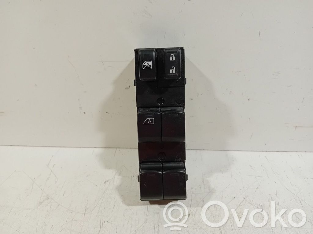 Electric window control switch