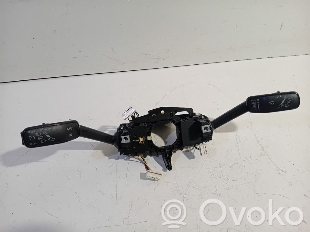 Seat Leon (5F) Interruptor/palanca de limpiador de luz de giro 