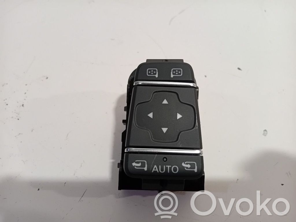 Renault Captur Wing mirror switch 