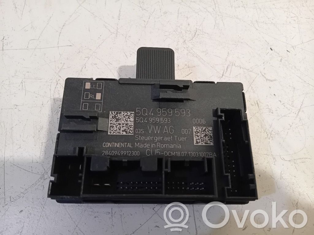 Seat Leon (5F) Door central lock control unit/module 