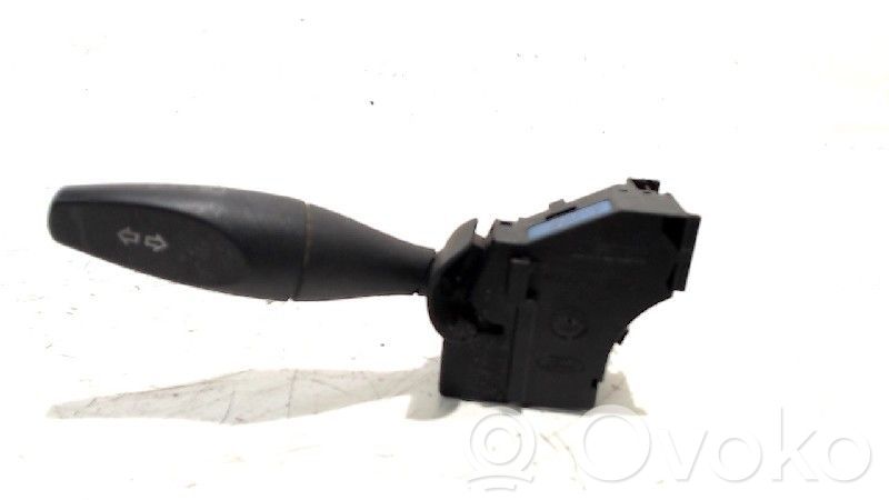 Ford Fiesta Interruptor/palanca de limpiador de luz de giro 