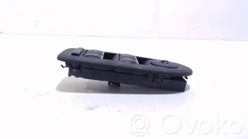 Ford Kuga I Electric window control switch 