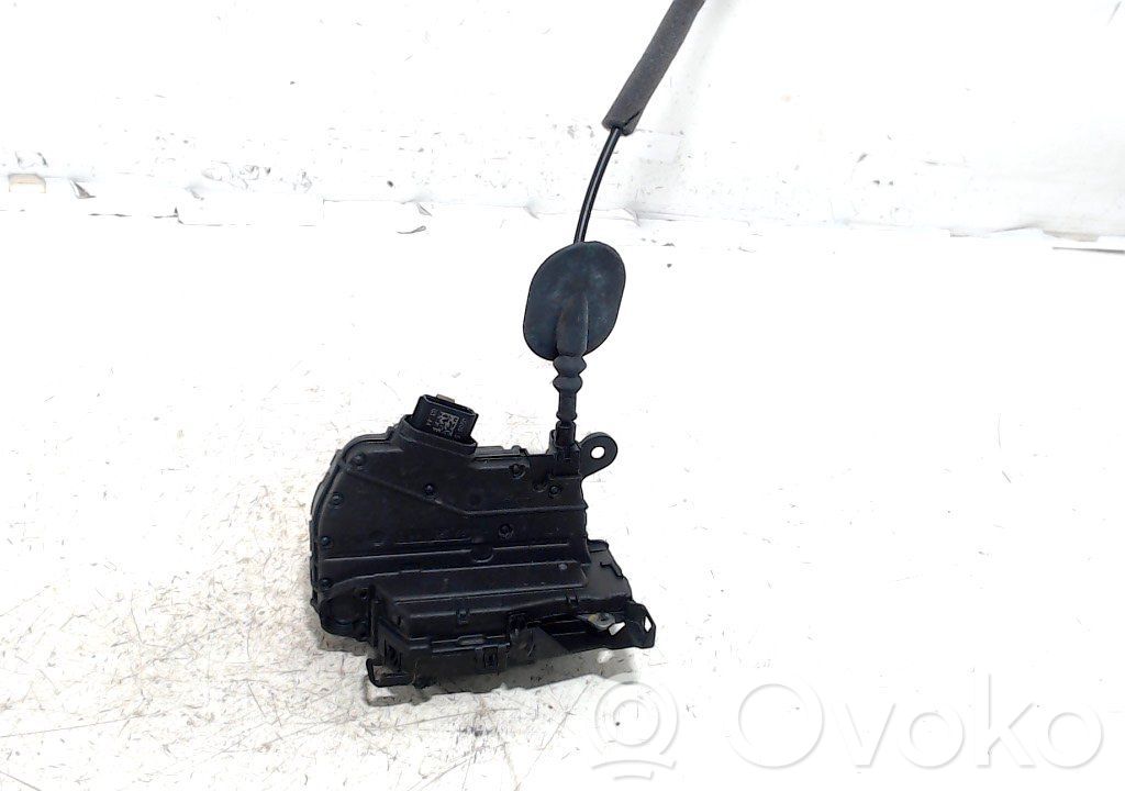 Renault Twingo III Front door lock 