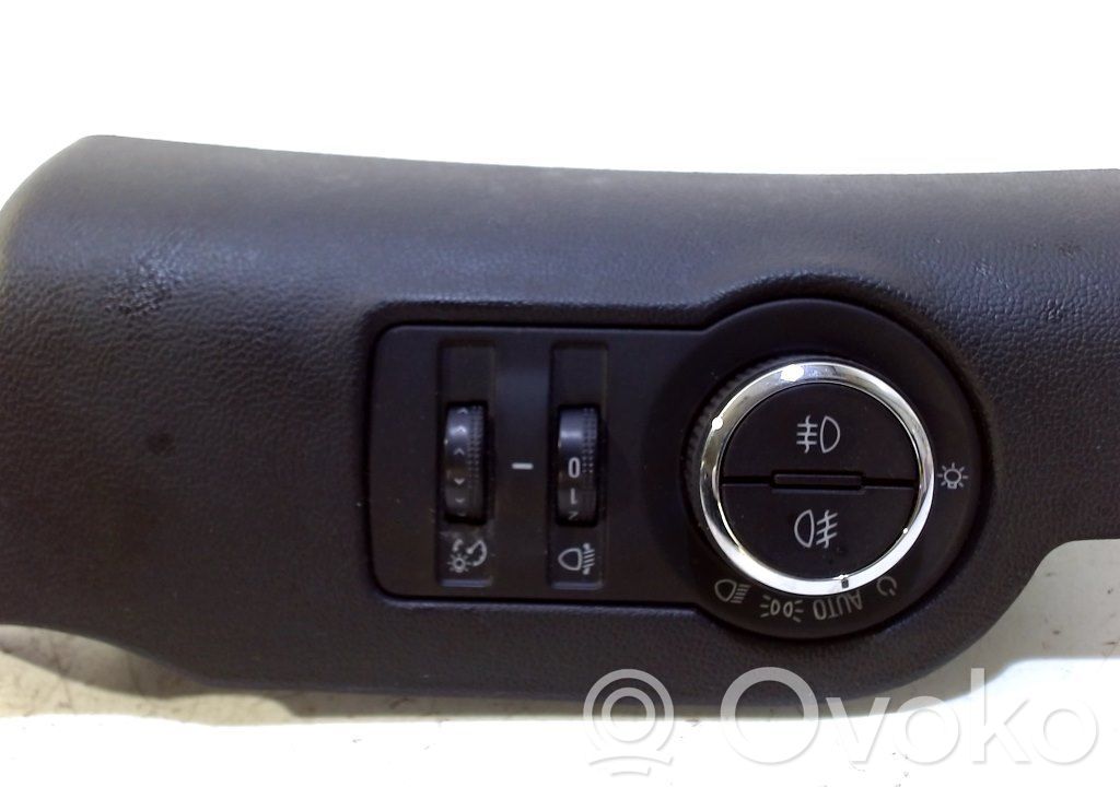 Opel Insignia A Light switch 