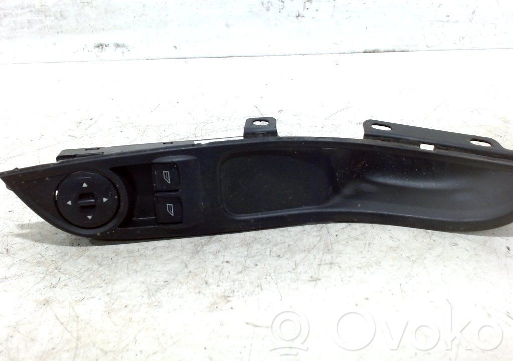 Ford Focus Electric window control switch 