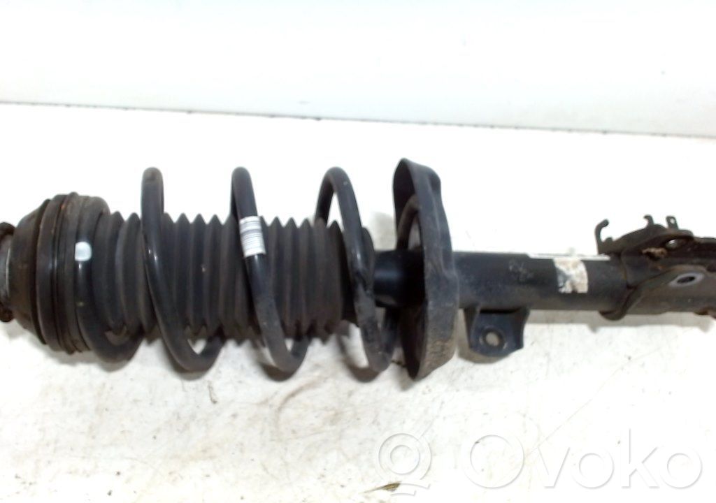 Opel Corsa E Etuiskunvaimennin 