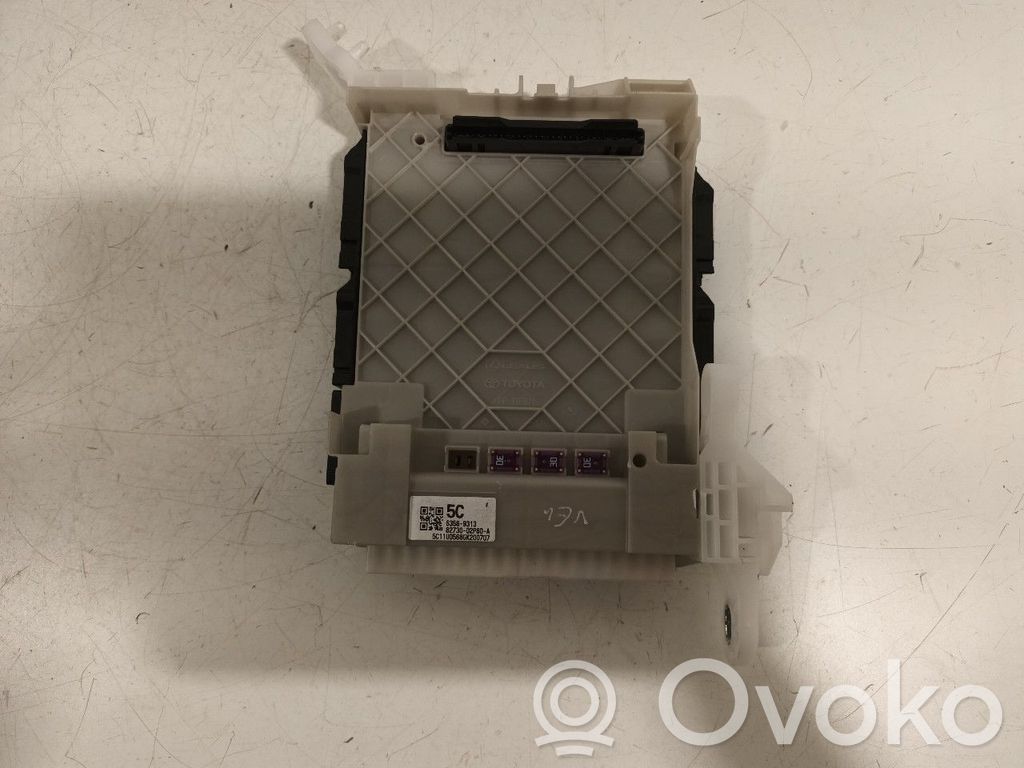 Toyota Corolla E210 E21 Saugiklių dėžė (komplektas) 